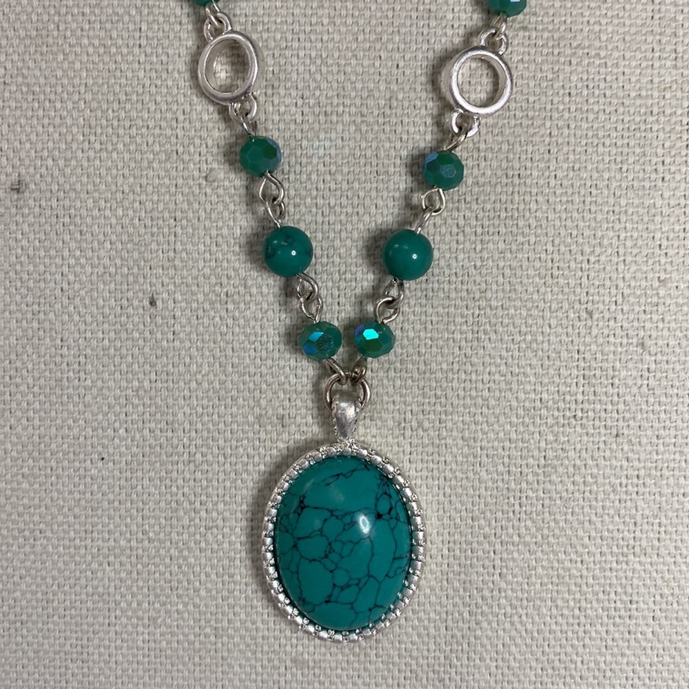 Long silvertone turquoise style bead necklace - Picture 3 of 5